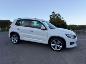 2013 Volkswagen Tiguan 2.0 Tdi Bluemotion Tech R-Line in White — image 2