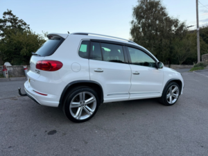 2013 Volkswagen Tiguan 2.0 Tdi Bluemotion Tech R-Line in White — image 3