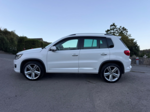 2013 Volkswagen Tiguan 2.0 Tdi Bluemotion Tech R-Line in White — image 4