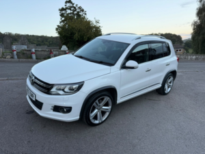 2013 Volkswagen Tiguan 2.0 Tdi Bluemotion Tech R-Line in White — image 5
