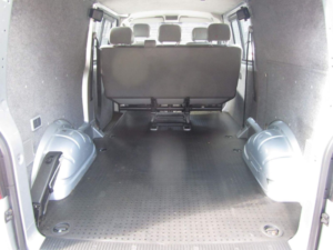 2004 Volkswagen Transporter 2.5 Tdi T30 Kombi L3 H1 4dr in Silver — image 2