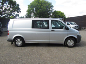 2004 Volkswagen Transporter 2.5 Tdi T30 Kombi L3 H1 4dr in Silver — image 4