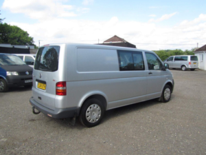 2004 Volkswagen Transporter 2.5 Tdi T30 Kombi L3 H1 4dr in Silver — image 5
