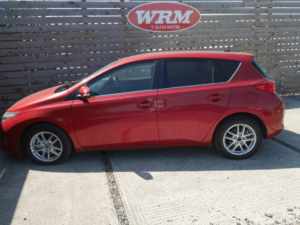 2014 Toyota Auris 1.33 Dual Vvt-I Icon Plus Hatchback 5dr Petrol Manual Euro 5 (s/s) (101 Ps) in Red — image 6