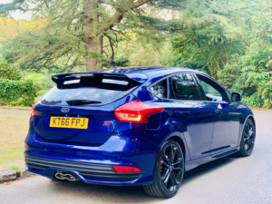 2017 Ford Focus 2.0 Tdci St-3 in Blue — image 4