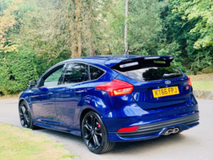 2017 Ford Focus 2.0 Tdci St-3 in Blue — image 6