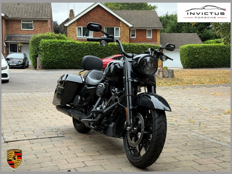 2021 Harley-Davidson Touring Flhrxs Road King Special in Black — image 1