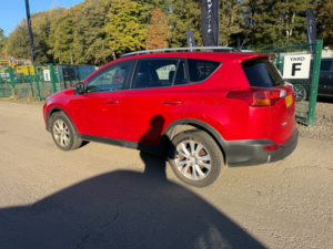2014 Toyota Rav4 2.2 D-4d Invincible SUV 5dr Diesel Manual 4WD Euro 5 (150 Ps) in Red — image 4