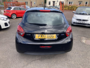 2017 Peugeot 208 1.2 Puretech Active in Black — image 5