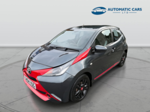 2014 Toyota Aygo Automatic Vvt-I X-Play X-Shift in Grey — image 3