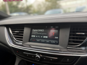 2019 Vauxhall Insignia 2.0 Turbo D Blueinjection Sri Vx Line Nav Sports Tourer 5dr Diesel Auto Euro 6 (s/s) (170 Ps) in White — image 4