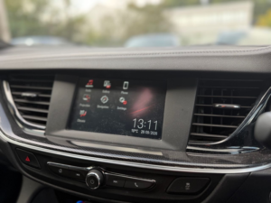 2019 Vauxhall Insignia 2.0 Turbo D Blueinjection Sri Vx Line Nav Sports Tourer 5dr Diesel Auto Euro 6 (s/s) (170 Ps) in White — image 5