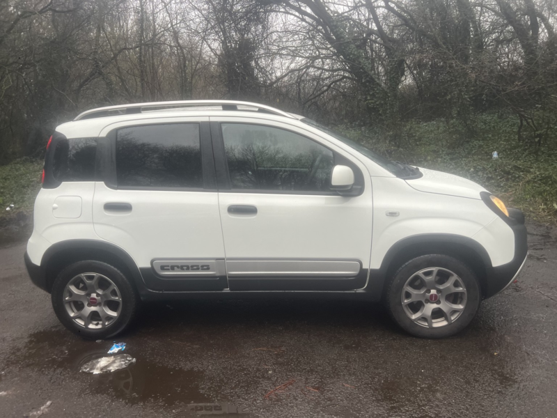 2016 Fiat Panda 1.3 Panda Cross My 1.3 Multijet 95hp Cross in White — image 1