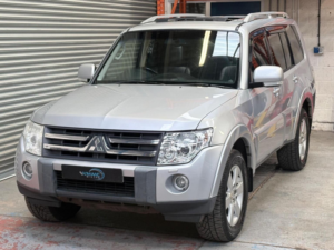 2009 Mitsubishi Shogun 3.2 Di-Dc Elegance Auto 4WD Euro 4 5dr Lwb in Silver — image 6