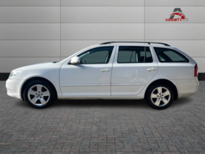 2012 Skoda Octavia 1.6 Tdi Elegance in White — image 4