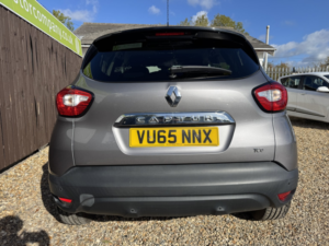 2015 Renault Captur 0.9 Dynamique S Nav Tce 90 in Grey — image 5