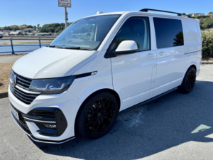 2022 Volkswagen Transporter T6.1 2.0 Bitdi Highline Kombi 4motion 204 Auto in White — image 2