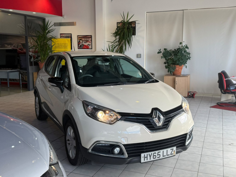 2015 Renault Captur 1.5 Expression+ Dci 90 in White — image 1