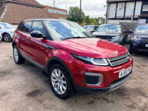 2016 Land Rover Range Rover Evoque Td4 Se in Red — image 4