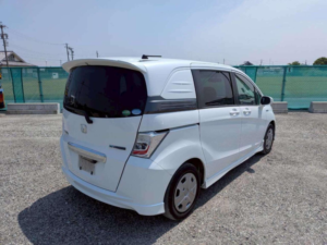 2013 Honda Freed 1.5 Hybrid 5dr in White — image 2