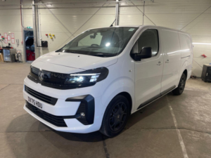 2025 Vauxhall Vivaro 1.5 Turbo D Pro Xl Panel Van Lwb Euro 6 (s/s) 6dr in White — image 3
