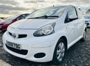 2011 Toyota Aygo 1.0 Vvt-I Go in White — image 3