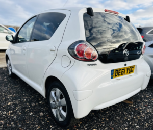 2011 Toyota Aygo 1.0 Vvt-I Go in White — image 4