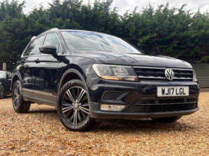 2017 Volkswagen Tiguan 2.0 Tdi Bluemotion Tech Se Navigation 4motion Euro 6 (s/s) 5dr in Black — image 3