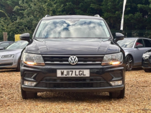 2017 Volkswagen Tiguan 2.0 Tdi Bluemotion Tech Se Navigation 4motion Euro 6 (s/s) 5dr in Black — image 5