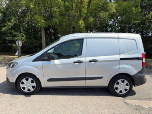 2020 Ford Transit Courier 1.5 Tdci Trend L1 Euro 6 5dr in Silver — image 4