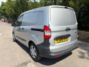 2020 Ford Transit Courier 1.5 Tdci Trend L1 Euro 6 5dr in Silver — image 5