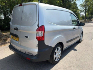 2020 Ford Transit Courier 1.5 Tdci Trend L1 Euro 6 5dr in Silver — image 6