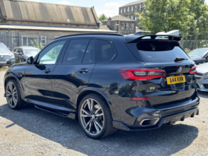2019 BMW X5 3.0 X5 M50d in Black — image 5