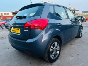 2017 Kia Venga 1.4 2 Euro 6 (s/s) 5dr in Blue — image 4
