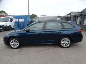 2022 Skoda Octavia 2.0 Tdi Se Technology Euro 6 (s/s) 5dr in Blue — image 5