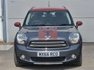 2016 MINI Countryman 2.0 Cooper D Park Lane Auto Euro 6 5dr in Grey — image 3