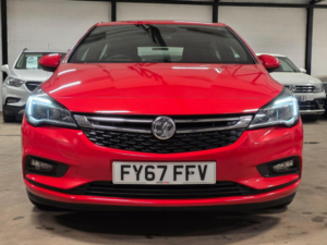 2017 Vauxhall Astra 1.4i Sri Nav Euro 6 5dr in Red — image 4