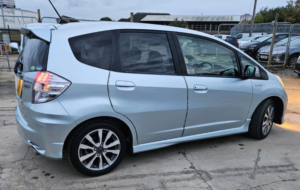 2012 Honda Fit Hybrid - Rs Sports Version - 1.5l - Automatic - Ulez Pass - Free 18 Months Gold Warranty And 12months Breakdown Cover. in Silver — image 4