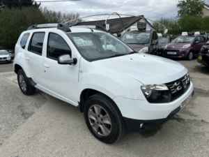 2016 Dacia Duster 1.5 Laureate Dci 110 4x2 in White — image 4