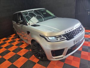 2018 Land Rover Range Rover Sport 3.0 Sd V6 Hse Dynamic SUV 5dr Diesel Auto 4WD Euro 6 (s/s) (306 Ps) in Silver — image 2