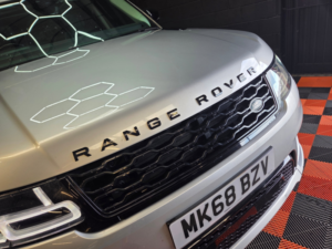 2018 Land Rover Range Rover Sport 3.0 Sd V6 Hse Dynamic SUV 5dr Diesel Auto 4WD Euro 6 (s/s) (306 Ps) in Silver — image 5