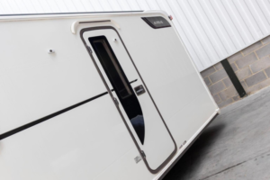 2015 Coachman Laser Laser 620/4 in White — image 4