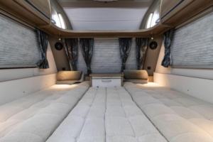 2015 Coachman Laser Laser 620/4 in White — image 5