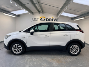 2017 Vauxhall Crossland X 1.2 Se Ecotec S/s 5d 109 Bhp in White — image 4