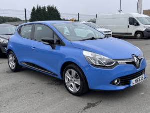 2016 Renault Clio 1.5 Dynamique Nav Dci 90 in Blue — image 4