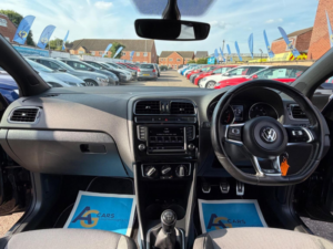 2016 Volkswagen Polo 1.2 Tsi Bluemotion Tech R-Line Euro 6 (s/s) 5dr in Black — image 2