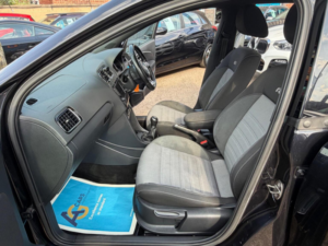 2016 Volkswagen Polo 1.2 Tsi Bluemotion Tech R-Line Euro 6 (s/s) 5dr in Black — image 4