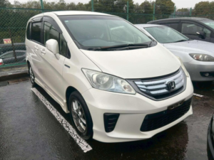 2013 Honda Freed 1.5 Hybrid Just Selection 5dr 7 Seats in White — image 2