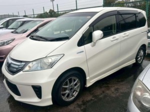 2013 Honda Freed 1.5 Hybrid Just Selection 5dr 7 Seats in White — image 6