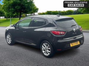 2017 Renault Clio 1.2 16v Dynamique Nav Euro 6 5dr in Black — image 5
